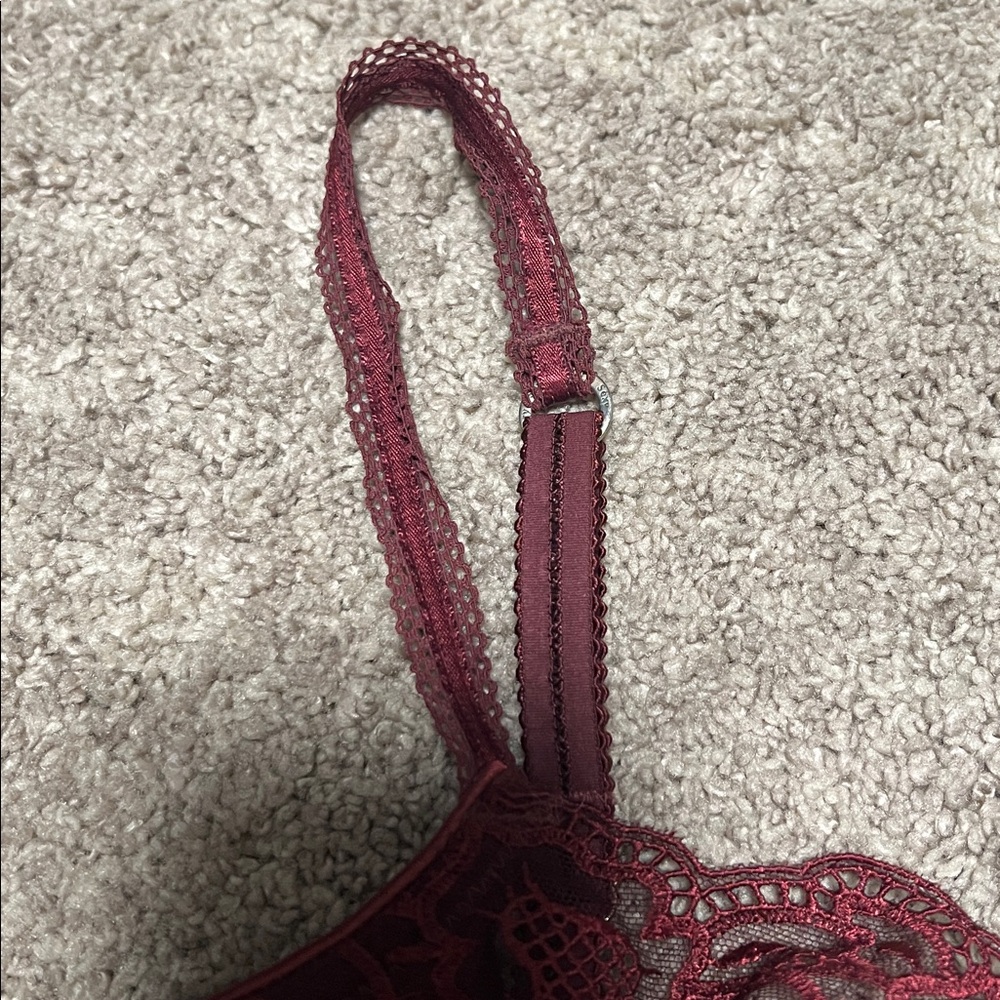 Victoria’s Secret unlined bra with bow, burgundy, size 38D EUC! Vintage 2008 Y2K - Picture 3 of 7